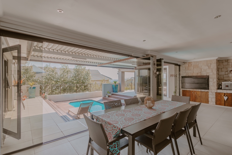 4 Bedroom Property for Sale in Zevenwacht Country Estate Western Cape